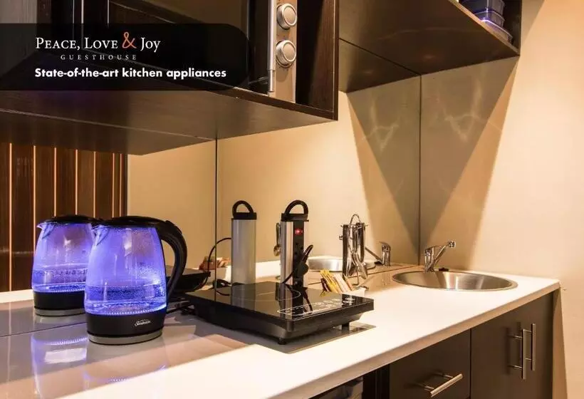 پانسیون Peace Love And Joy Self Catering Units