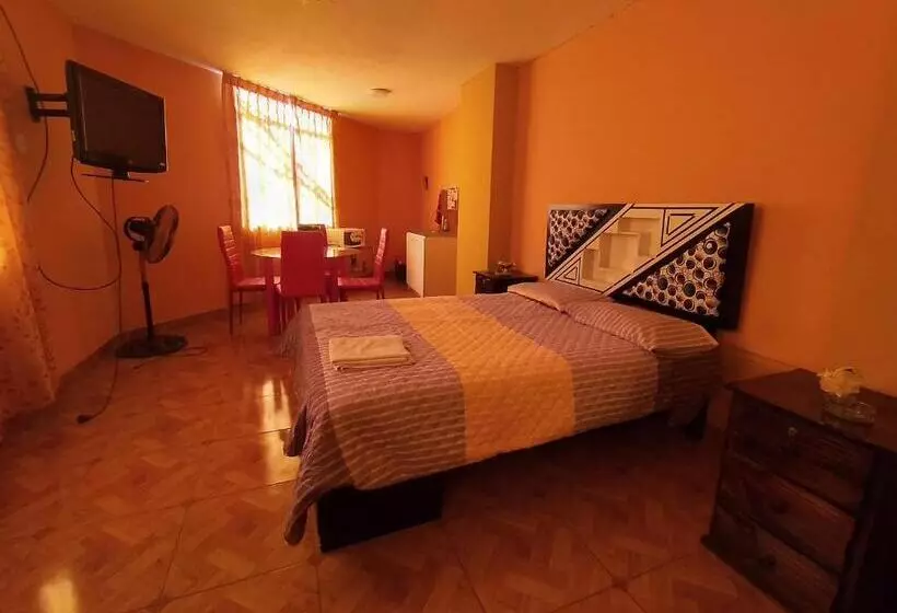 پانسیون Travel House