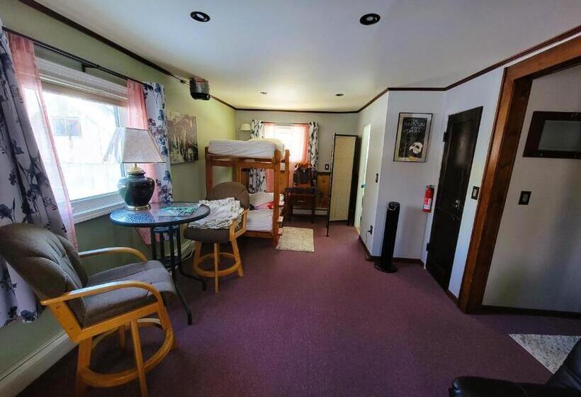 Billie's Backpackers Hostel