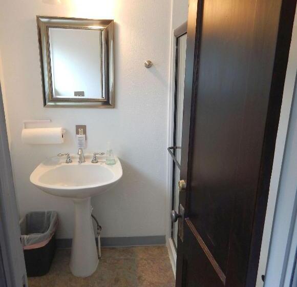 Billie's Backpackers Hostel