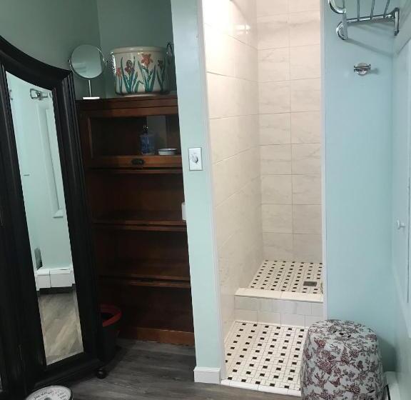 Billie's Backpackers Hostel