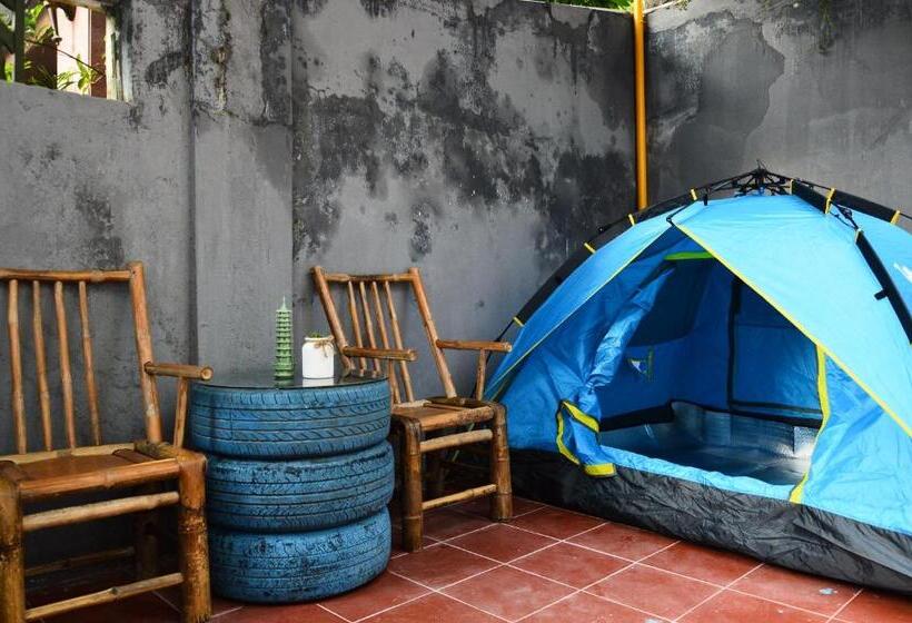 No. 6 Cuobian Hostel