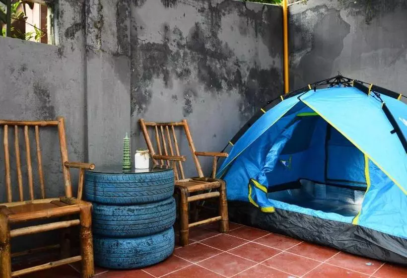 No. 6 Cuobian Hostel