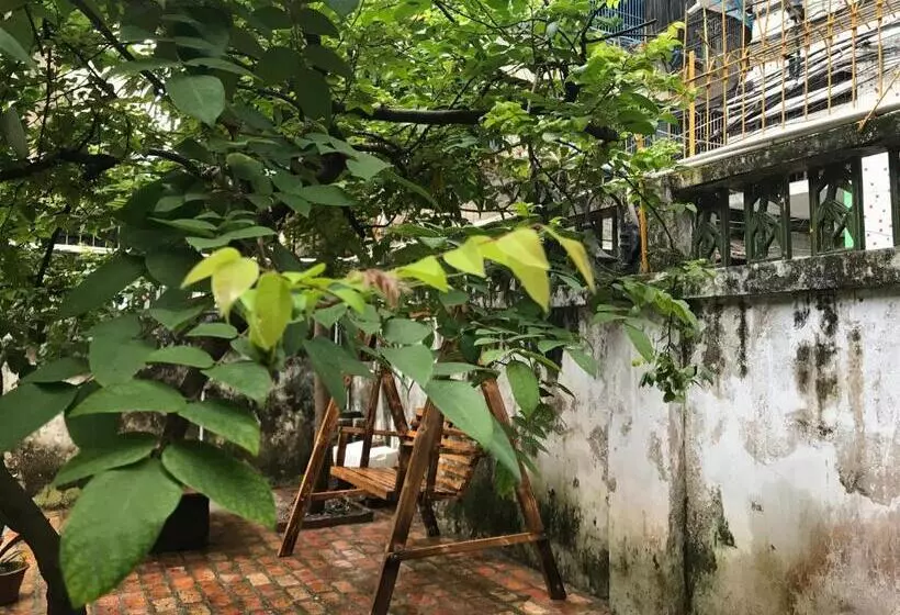 No. 6 Cuobian Hostel