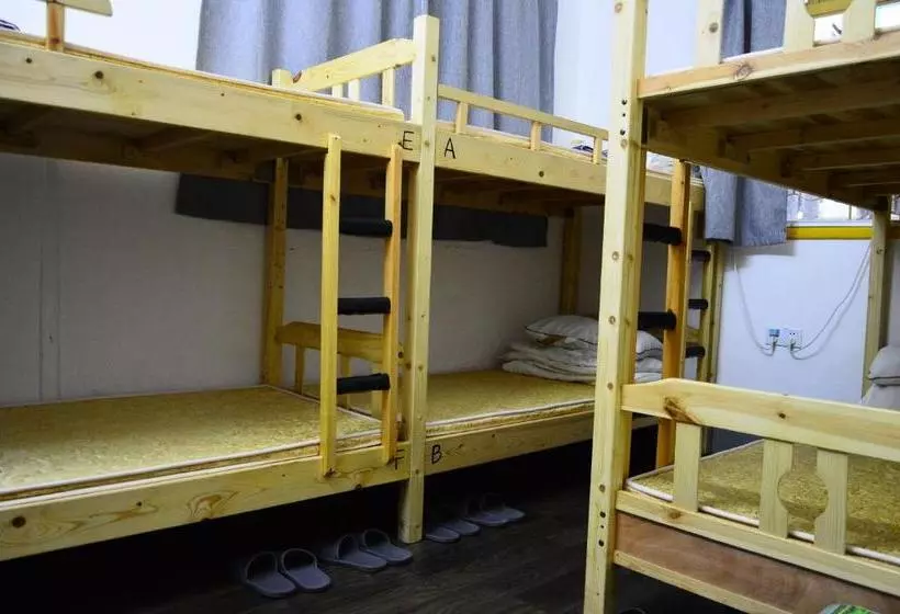 No. 6 Cuobian Hostel