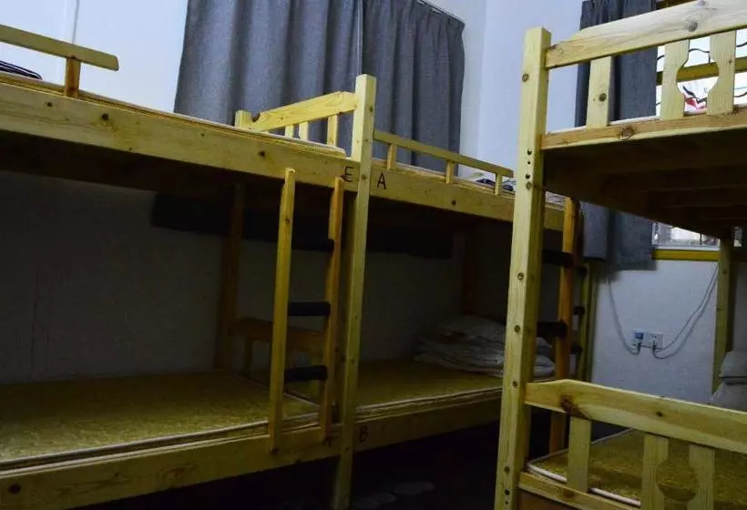 No. 6 Cuobian Hostel