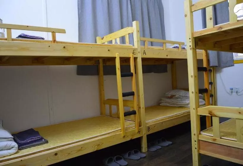 No. 6 Cuobian Hostel