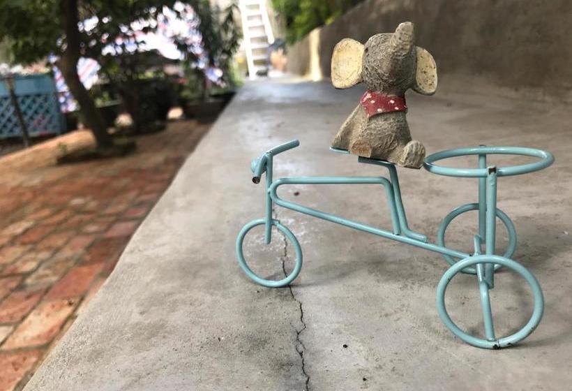 No. 6 Cuobian Hostel