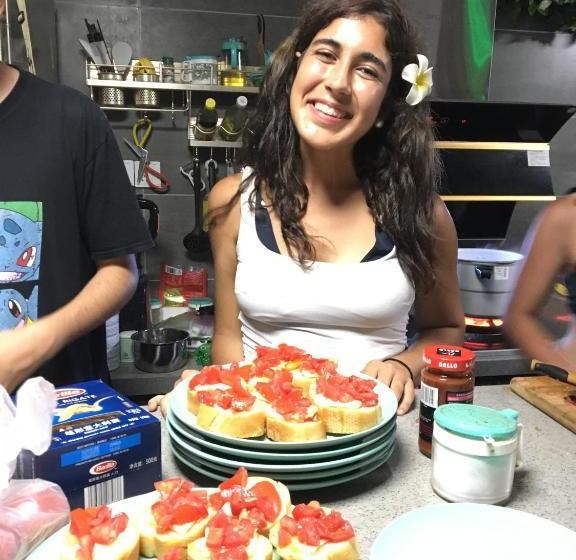 Pensão Music Bar International Youth Apartment Beihai