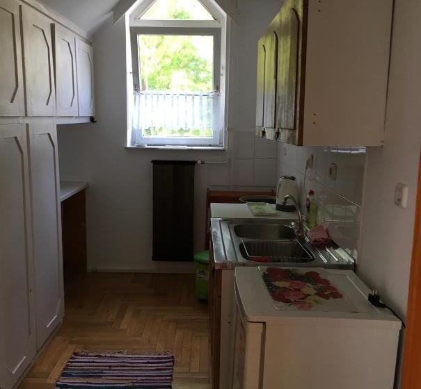 Пансион Eva Rooms