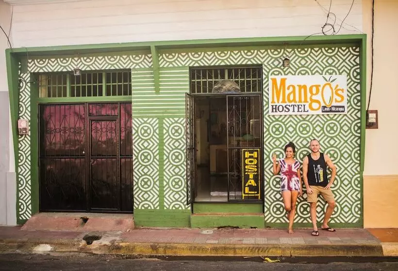 ペンション Mangos Hostel
