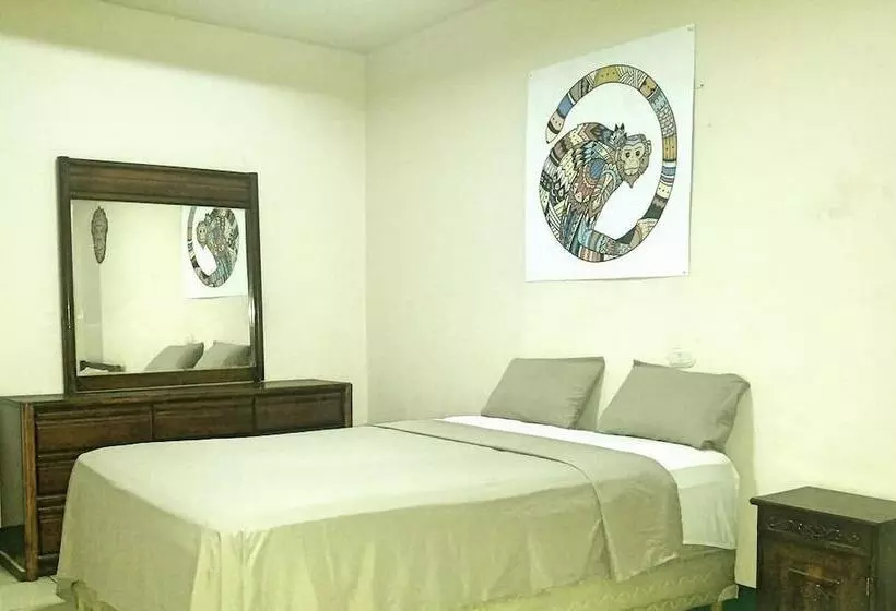 ペンション Mangos Hostel