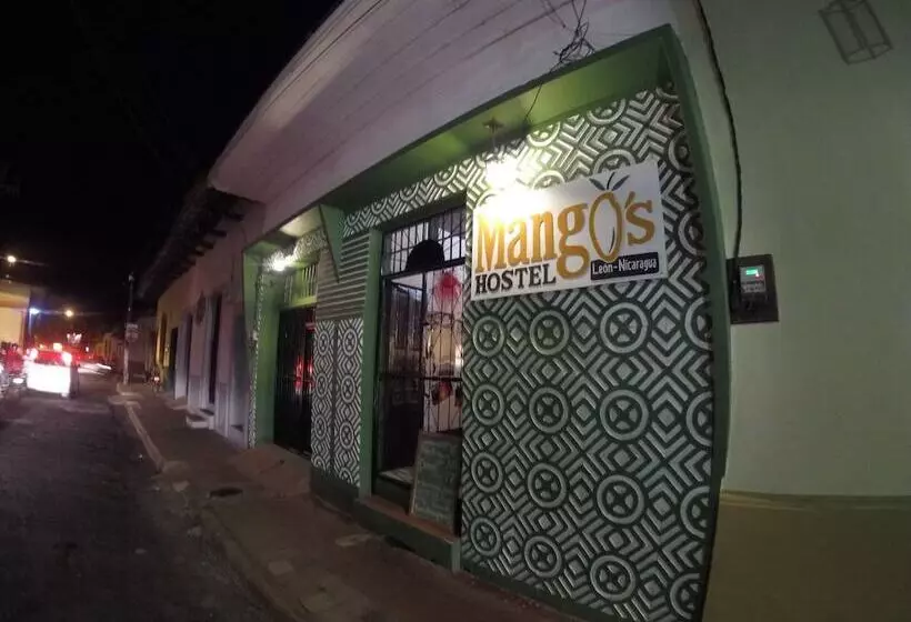 ペンション Mangos Hostel