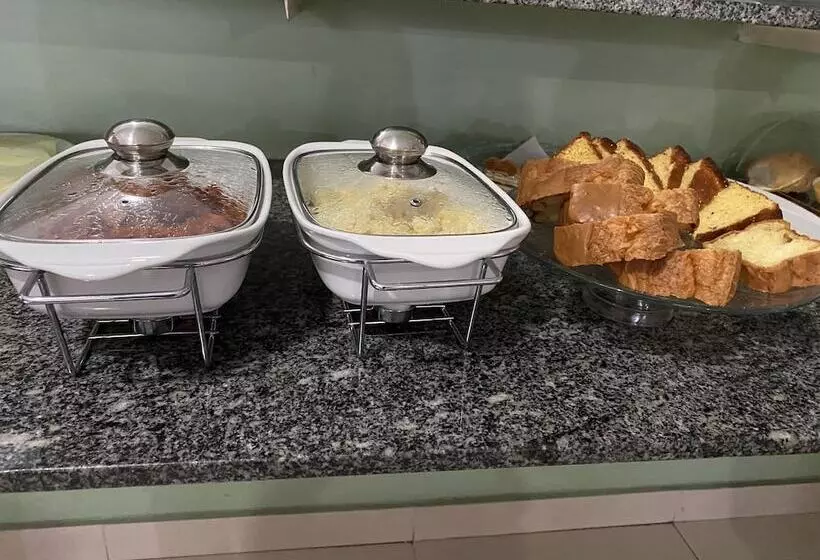 پانسیون Pousada Universitária