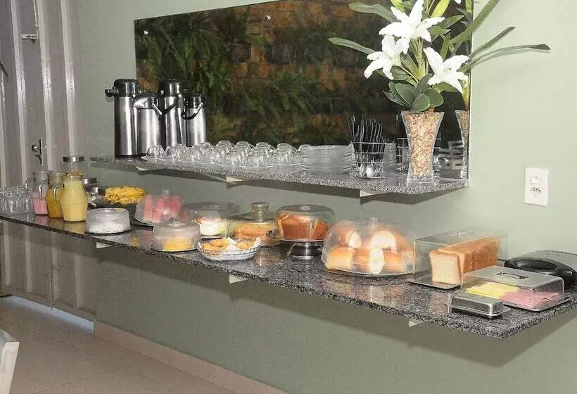 پانسیون Pousada Universitária