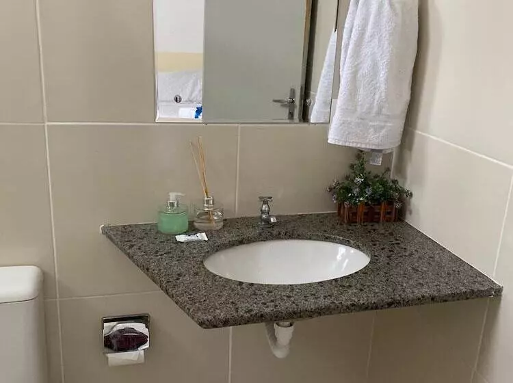 پانسیون Pousada Universitária