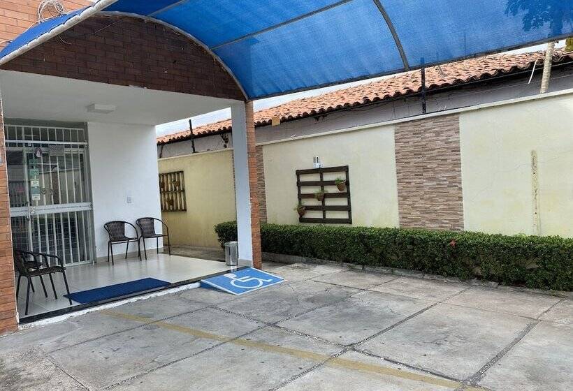 Pension (Hôtel basse catégorie) Pousada Universitária