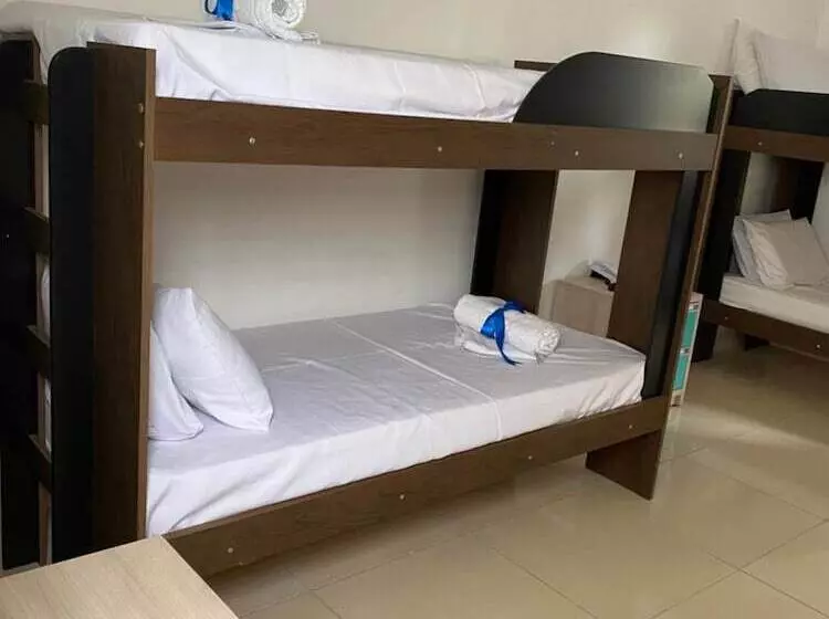 پانسیون Pousada Universitária