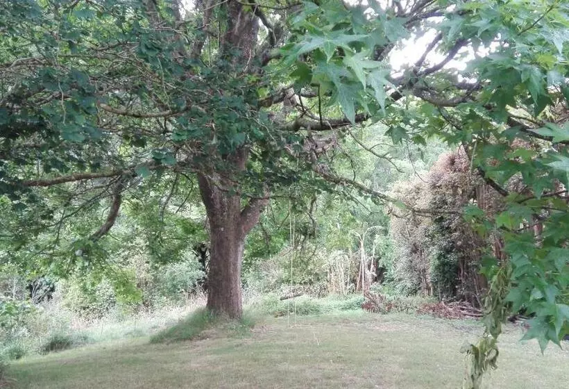 Majatalo Purple Hen Country Lodge