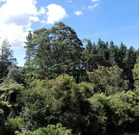 Majatalo Purple Hen Country Lodge