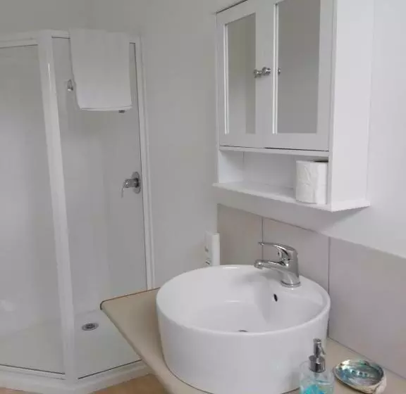 Majatalo Purple Hen Country Lodge