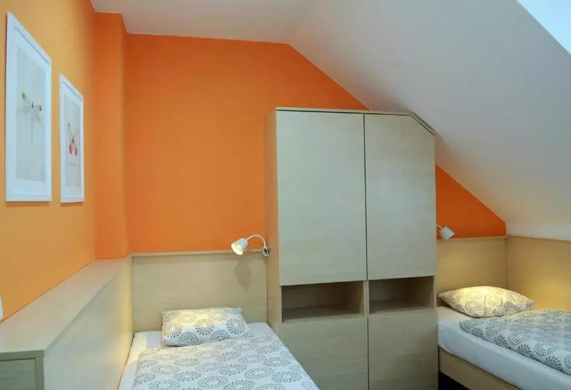 پانسیون Restaurace Obůrka