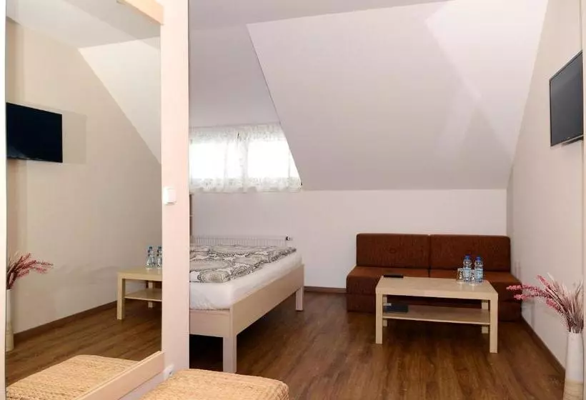 پانسیون Restaurace Obůrka