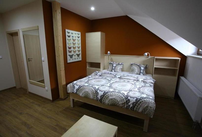 Panzió Restaurace Obůrka