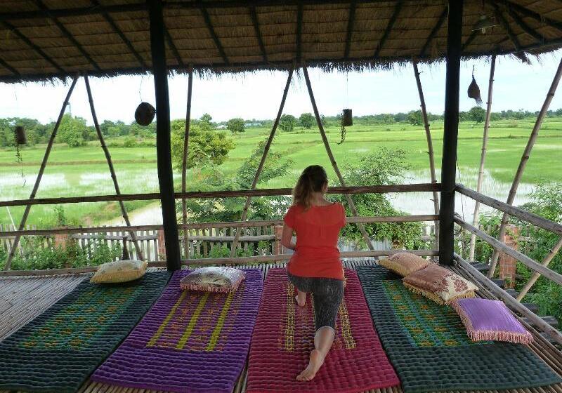 Отель Battambang Dream Bungalows