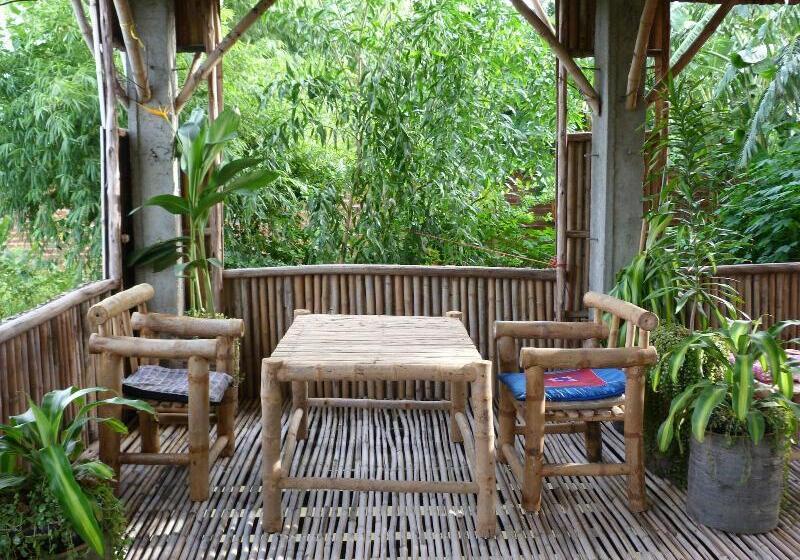 Отель Battambang Dream Bungalows