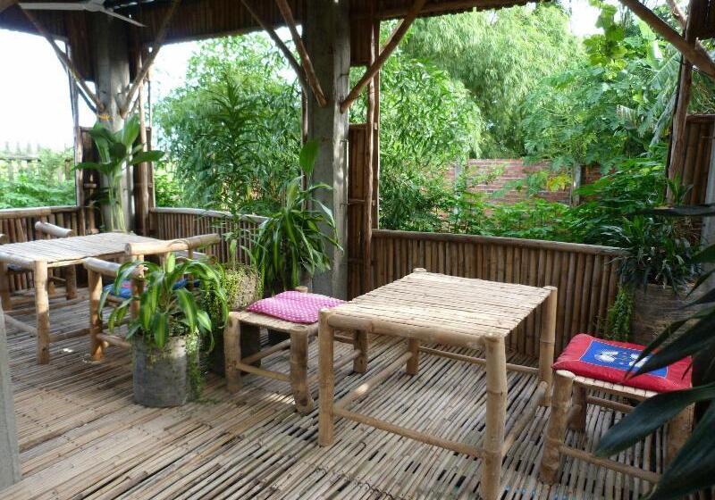Отель Battambang Dream Bungalows