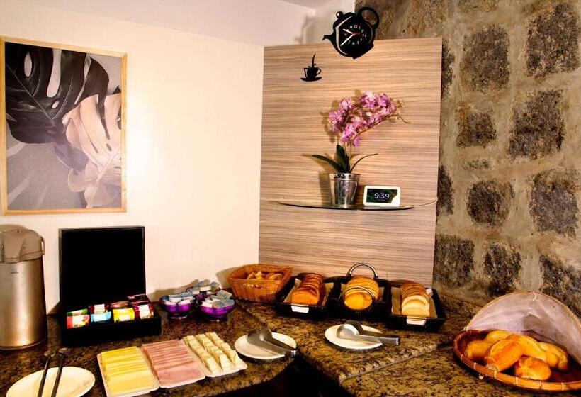 펜션 Pousada Flor De Penedo