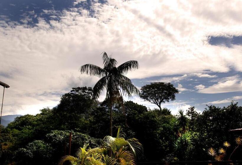 펜션 Pousada Flor De Penedo