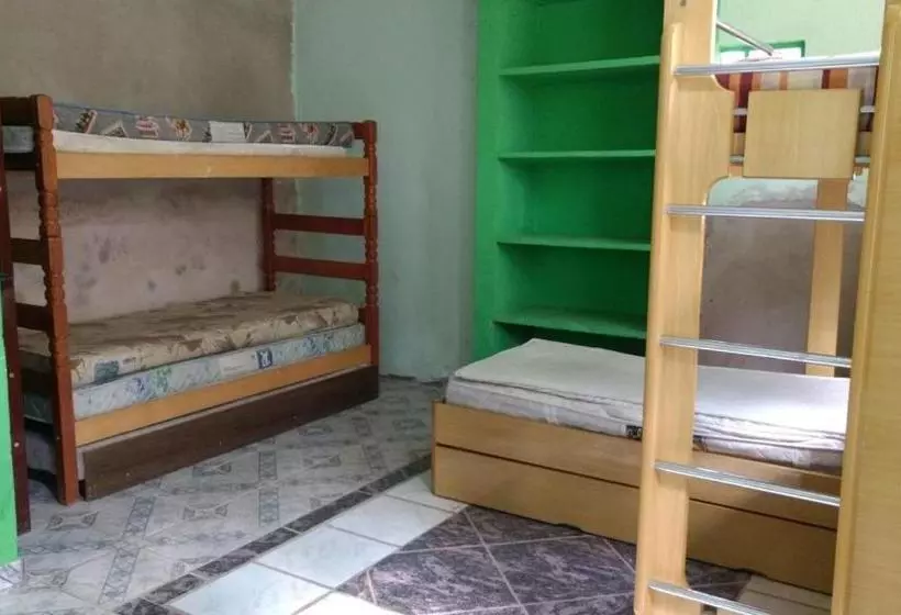 ペンション Pousada Tutubarao