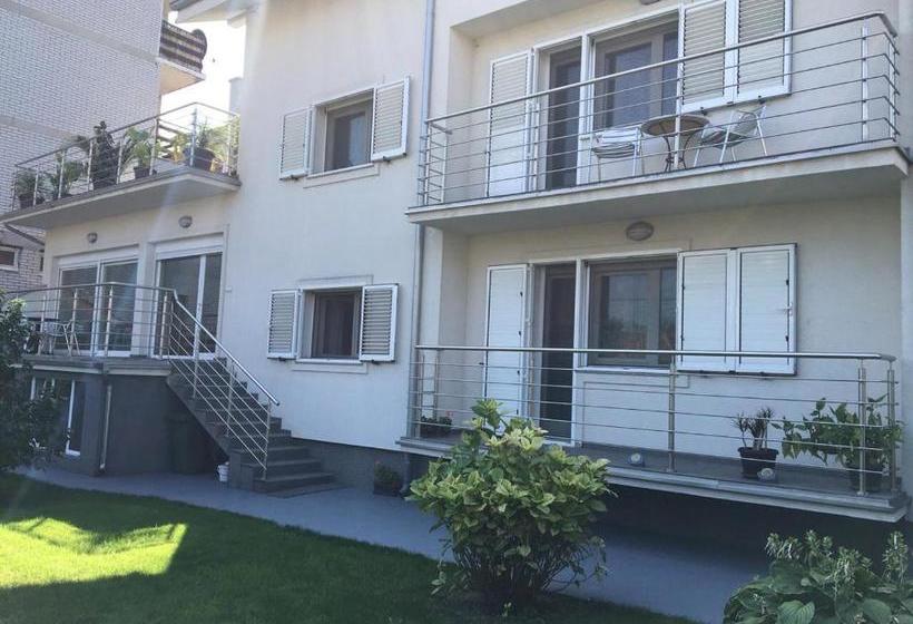 پانسیون Villa Mara