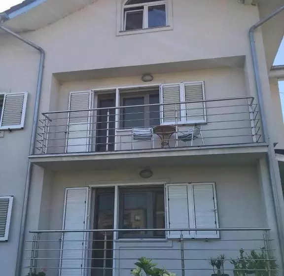 پانسیون Villa Mara