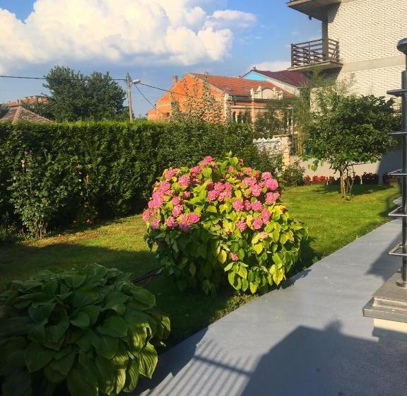 پانسیون Villa Mara