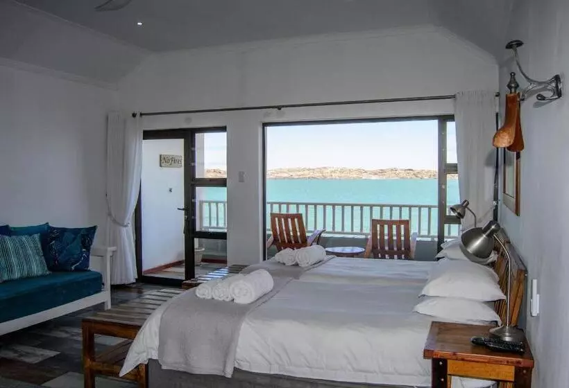 پانسیون The Cormorant House