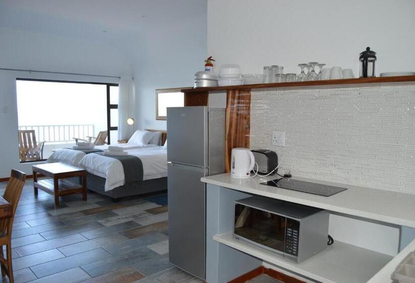 پانسیون The Cormorant House