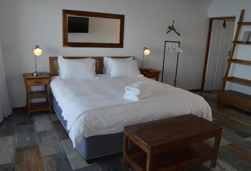 پانسیون The Cormorant House