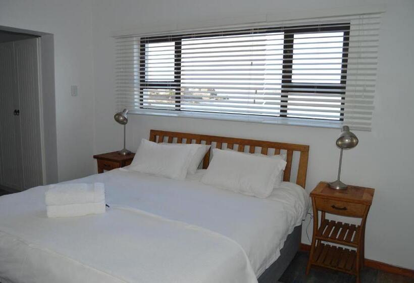 پانسیون The Cormorant House