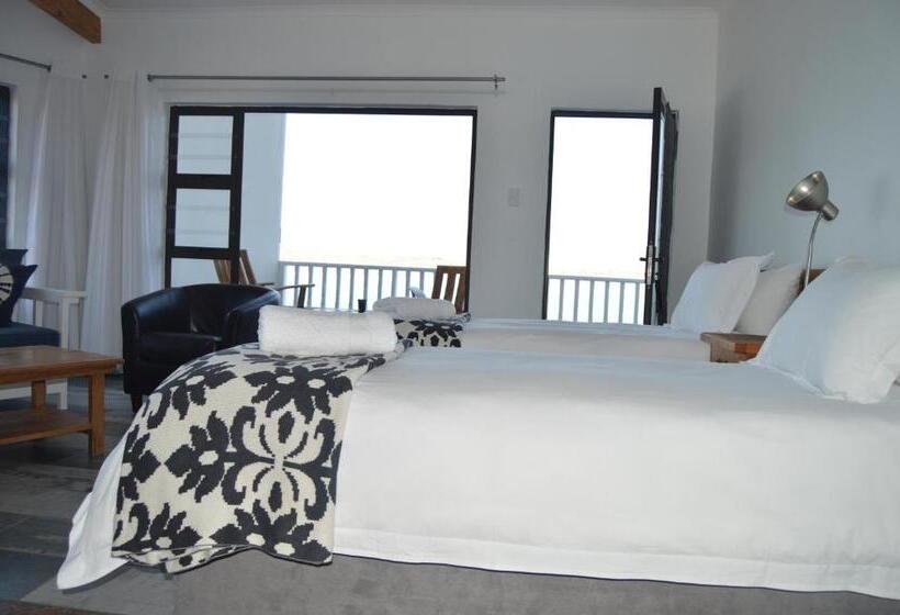 پانسیون The Cormorant House