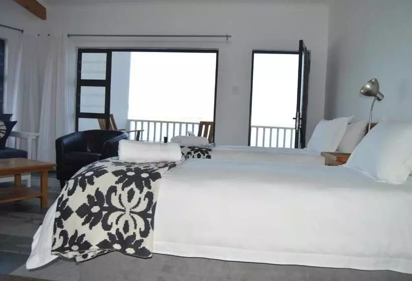 پانسیون The Cormorant House