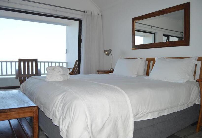 پانسیون The Cormorant House