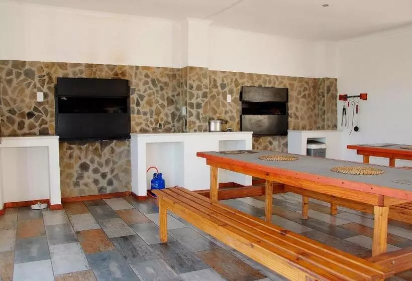 پانسیون The Cormorant House