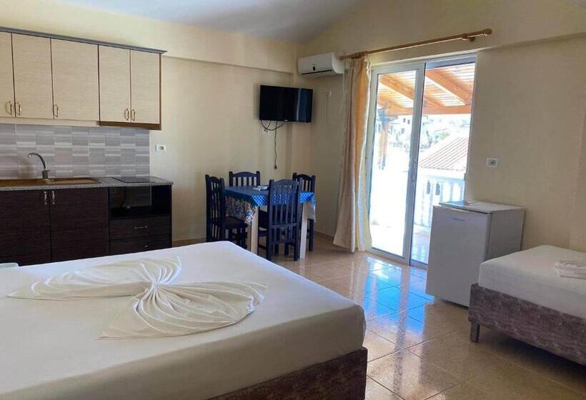 پانسیون Villa Roku