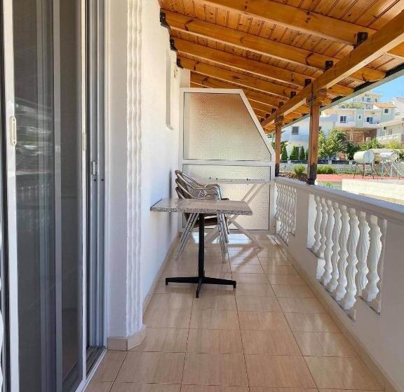 پانسیون Villa Roku