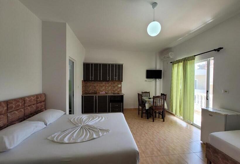 پانسیون Villa Roku