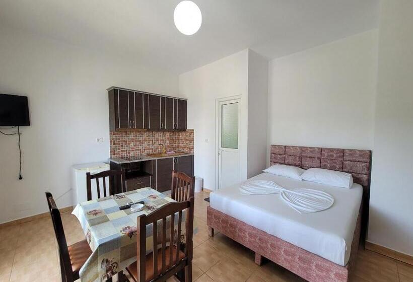 پانسیون Villa Roku