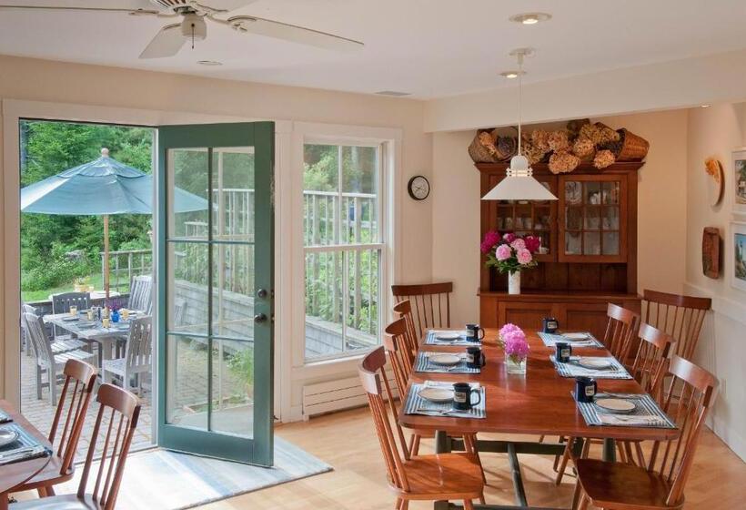 Coveside Bed & Breakfast